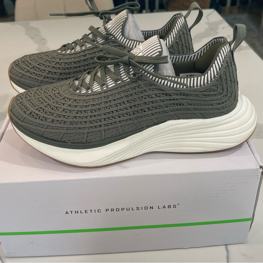 APL Women’s Techloom Zipline